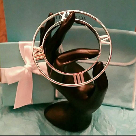 Tiffany & Co. Jewelry - Tiffany & Co. Retired Thick Atlas Bangle Bracelet Tiffany & Co. Jewelry - Tiffany & Co. Retired Thick Atlas Bangle Bracelet